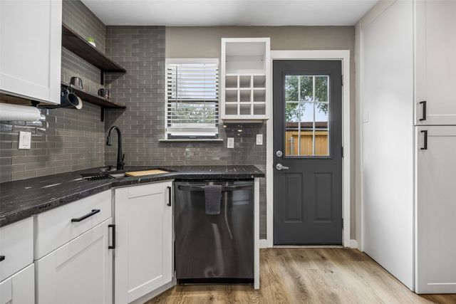 7522 Holly Hill Drive 2, Dallas, TX 75231