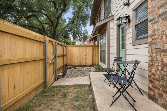 7522 Holly Hill Drive 2, Dallas, TX 75231