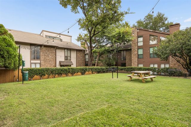 7522 Holly Hill Drive 2, Dallas, TX 75231