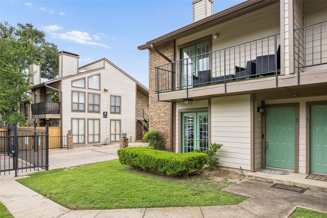 7522 Holly Hill Drive 2, Dallas, TX 75231