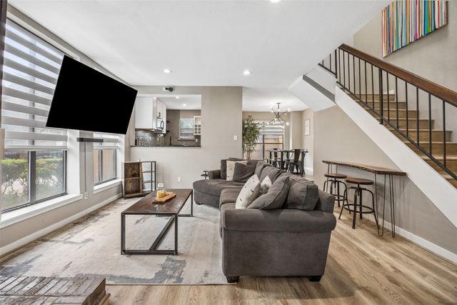 7522 Holly Hill Drive 2, Dallas, TX 75231