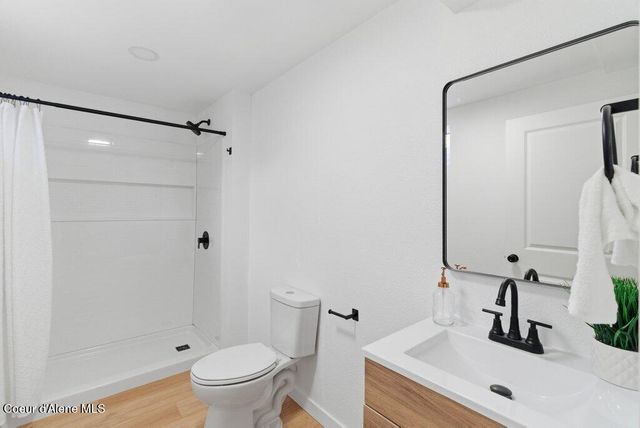 327 S Sandpiper Loop, Post Falls, ID 83854