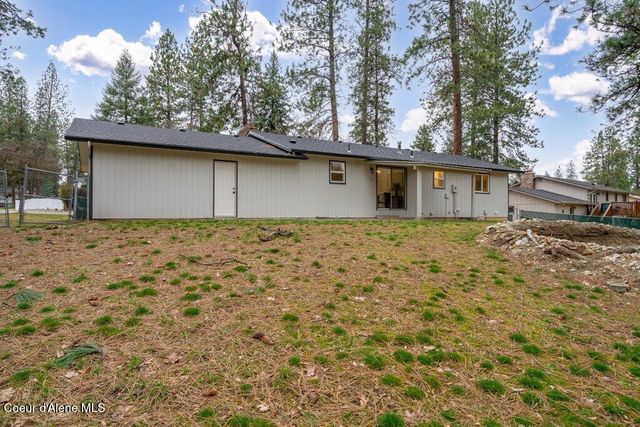 327 S Sandpiper Loop, Post Falls, ID 83854