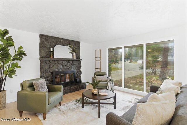 327 S Sandpiper Loop, Post Falls, ID 83854