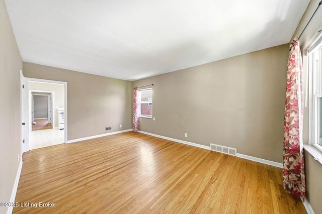 119 McArthur Dr, Louisville, KY 40207