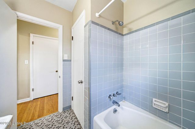 119 McArthur Dr, Louisville, KY 40207