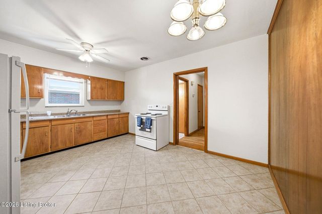 119 McArthur Dr, Louisville, KY 40207