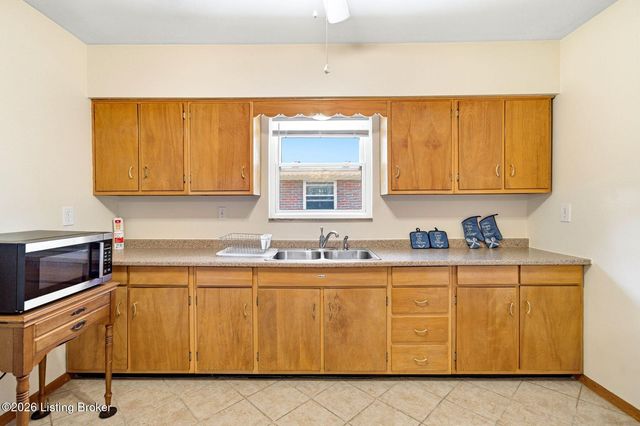 119 McArthur Dr, Louisville, KY 40207