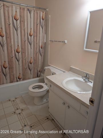 6165 Innkeepers Court 86, East Lansing, MI 48823