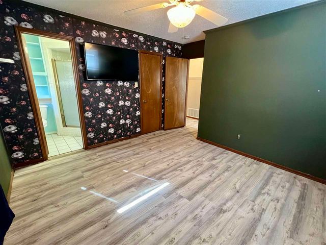 407 NW 71st St, Lawton, OK 73505