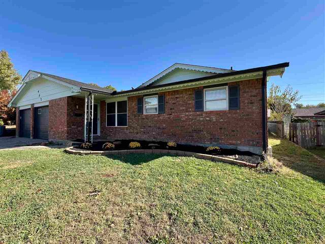 407 NW 71st St, Lawton, OK 73505