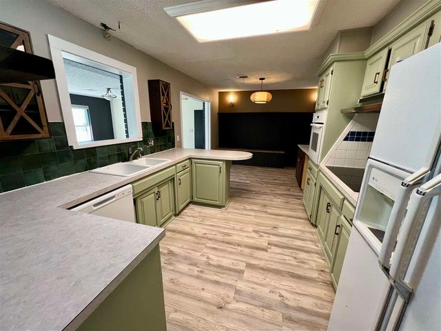 407 NW 71st St, Lawton, OK 73505