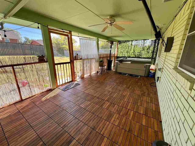 407 NW 71st St, Lawton, OK 73505