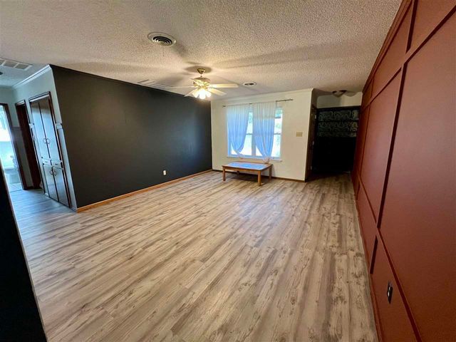 407 NW 71st St, Lawton, OK 73505