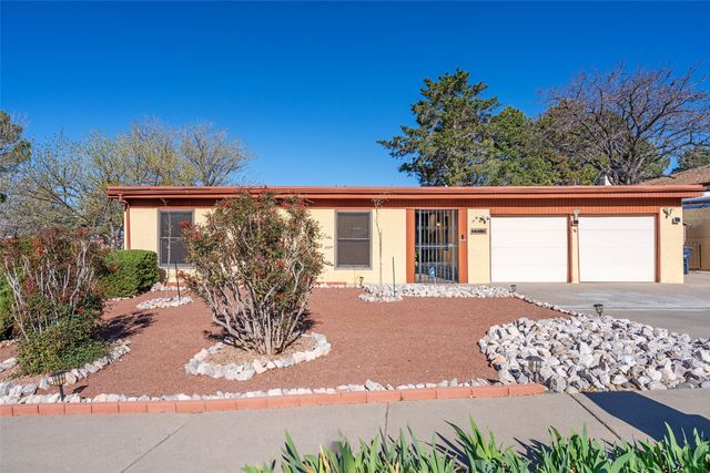 2315 Madre Drive NE, Albuquerque, NM 87112