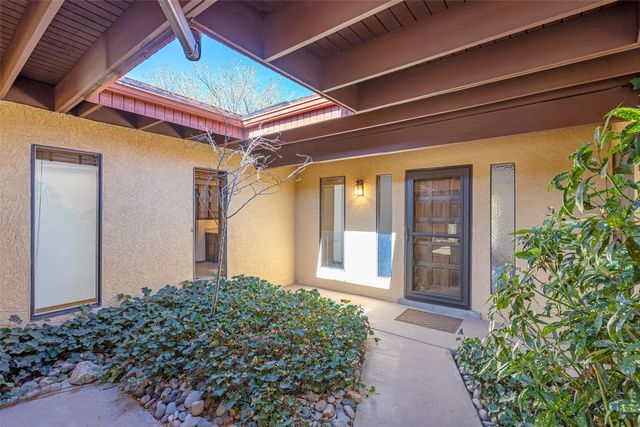 2315 Madre Drive NE, Albuquerque, NM 87112