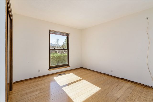 2315 Madre Drive NE, Albuquerque, NM 87112