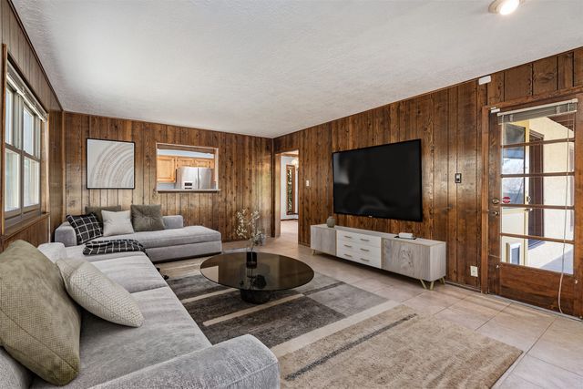 2315 Madre Drive NE, Albuquerque, NM 87112