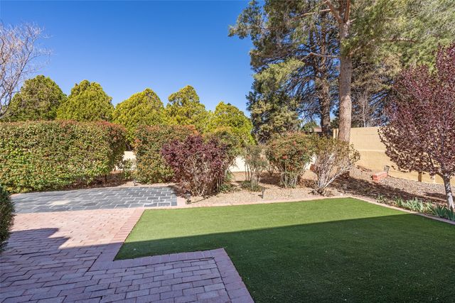 2315 Madre Drive NE, Albuquerque, NM 87112