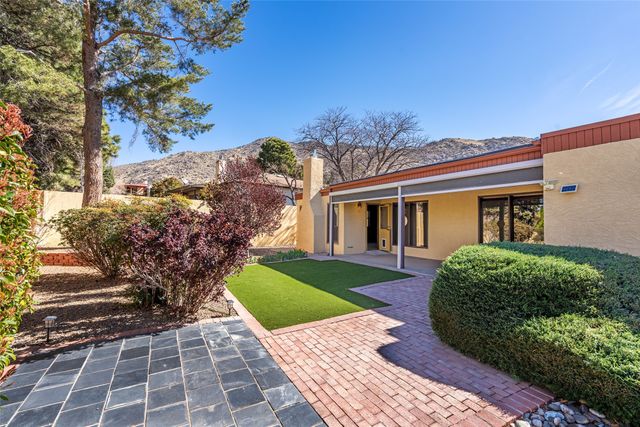 2315 Madre Drive NE, Albuquerque, NM 87112