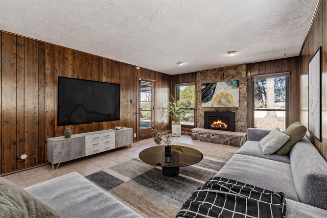 2315 Madre Drive NE, Albuquerque, NM 87112