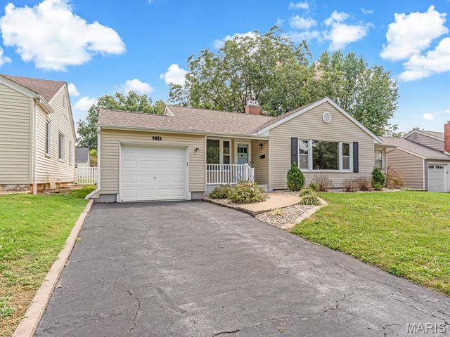 218 W Liberty Street, Columbia, IL 62236