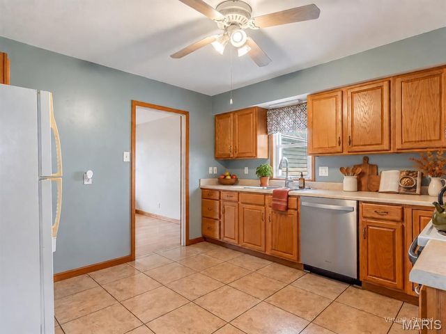 218 W Liberty Street, Columbia, IL 62236