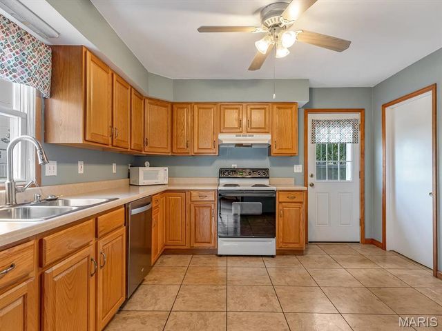 218 W Liberty Street, Columbia, IL 62236