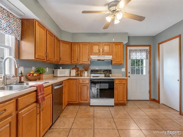 218 W Liberty Street, Columbia, IL 62236