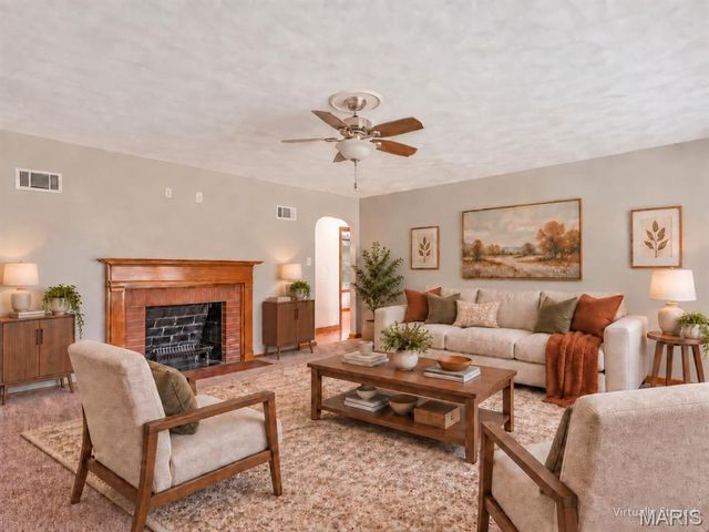 218 W Liberty Street, Columbia, IL 62236