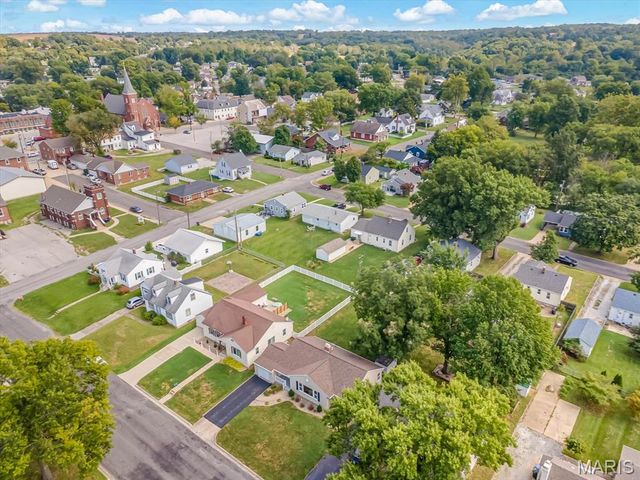218 W Liberty Street, Columbia, IL 62236
