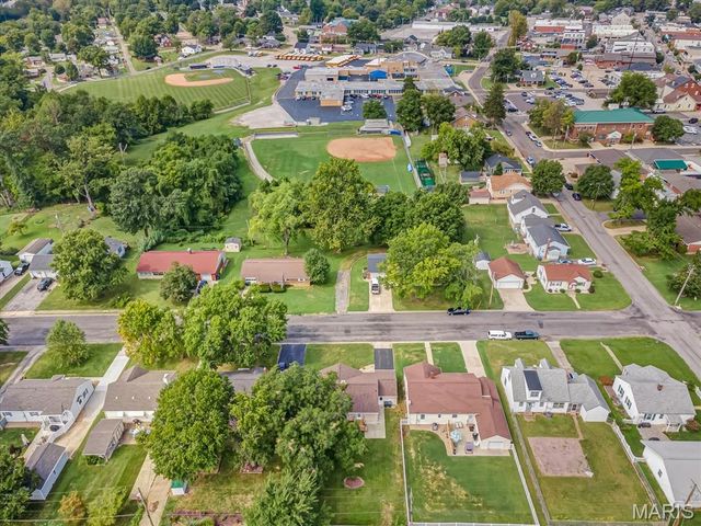 218 W Liberty Street, Columbia, IL 62236