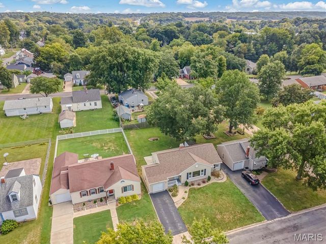 218 W Liberty Street, Columbia, IL 62236