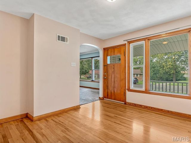 218 W Liberty Street, Columbia, IL 62236