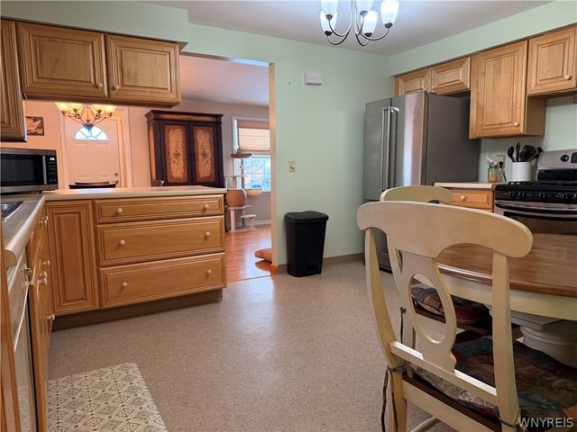 43 Marilyn Drive, West Seneca, NY 14224