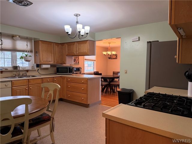 43 Marilyn Drive, West Seneca, NY 14224