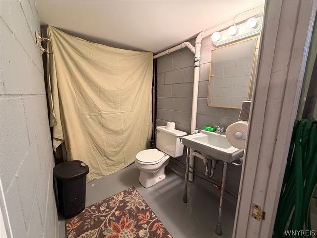 43 Marilyn Drive, West Seneca, NY 14224