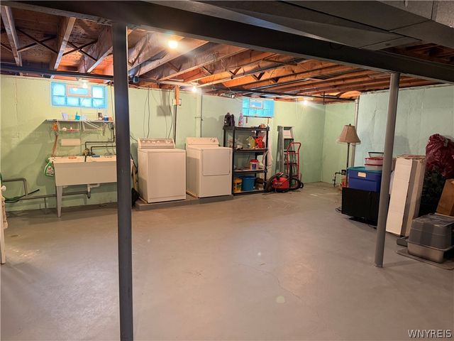 43 Marilyn Drive, West Seneca, NY 14224