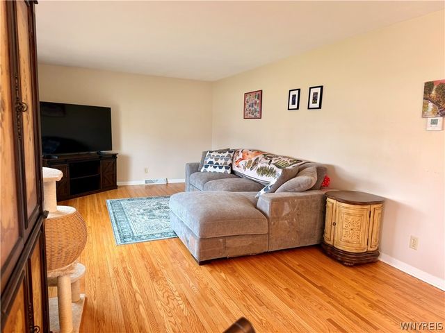 43 Marilyn Drive, West Seneca, NY 14224