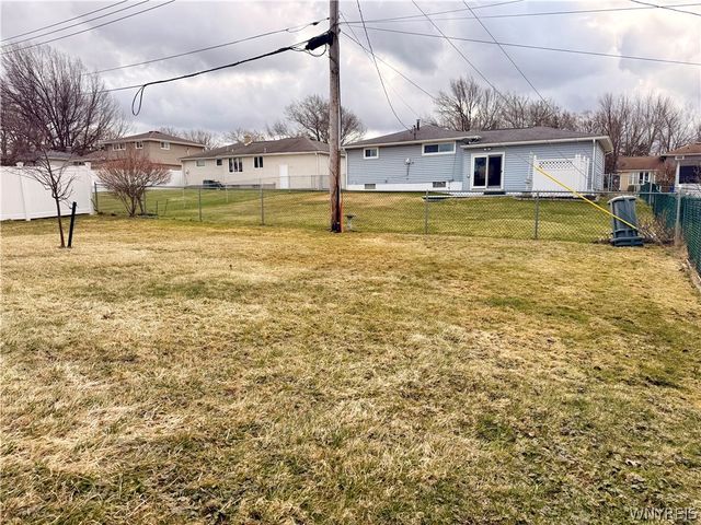 43 Marilyn Drive, West Seneca, NY 14224