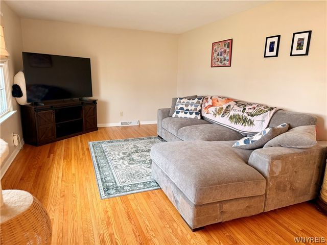 43 Marilyn Drive, West Seneca, NY 14224