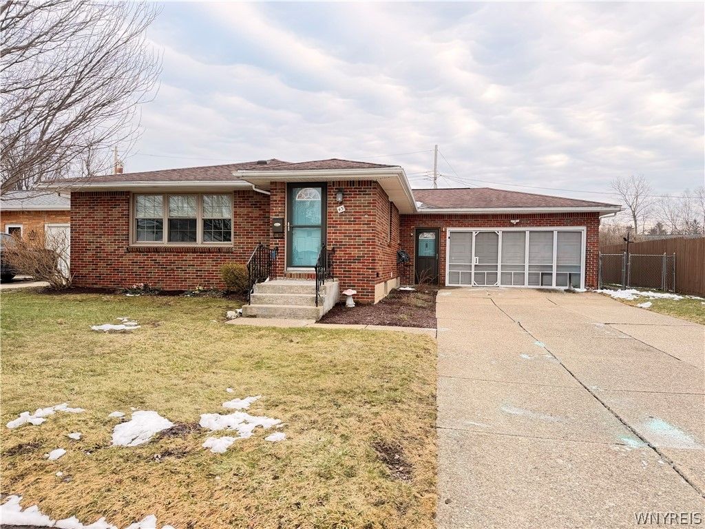 43 Marilyn Drive, West Seneca, NY 14224