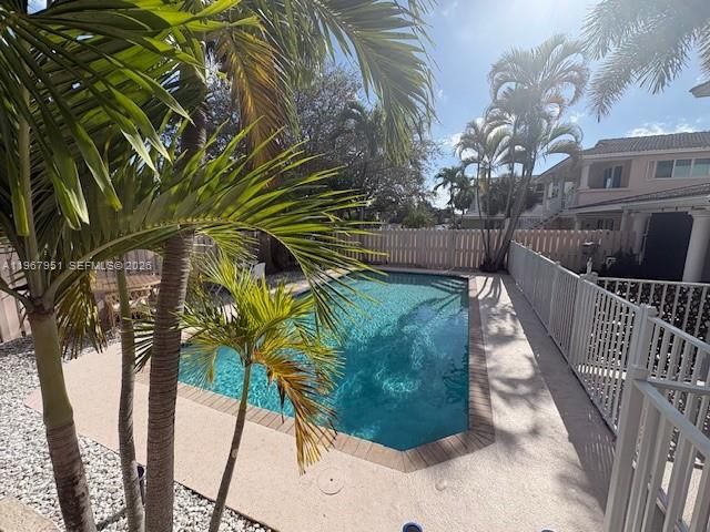 4521 NE 21st Ave 3, Fort Lauderdale, FL 33308