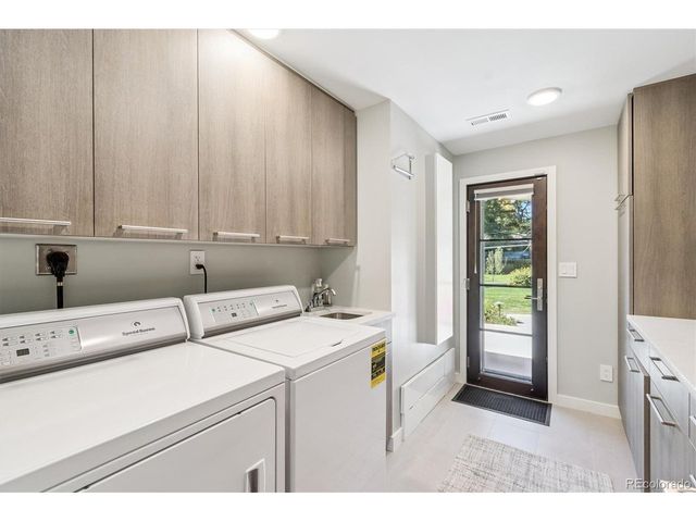 675 Reed St, Lakewood, CO 80214