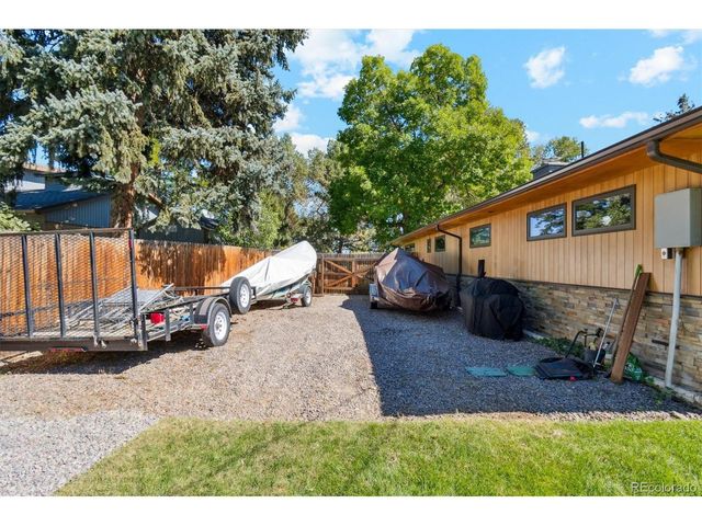 675 Reed St, Lakewood, CO 80214