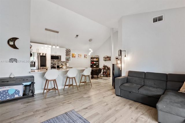 15770 SW 104th Ter 301, Miami, FL 33196