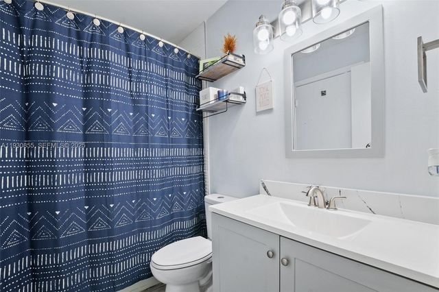 15770 SW 104th Ter 301, Miami, FL 33196