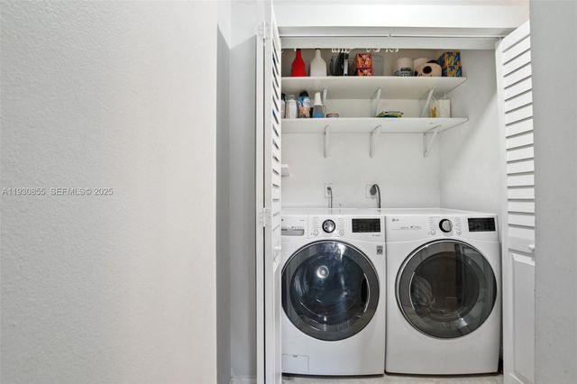 15770 SW 104th Ter 301, Miami, FL 33196