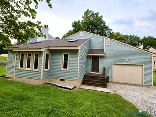 8207 Skirmish Ln, Mechanicsville, VA 23111