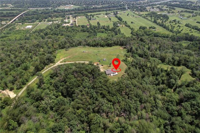 280 Red Knob Road, Fraziers Bottom, WV 25082